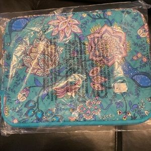 Vera Bradley, laptop sleeve peacock Garden